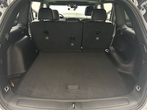 New 2025 Jeep Grand Cherokee Altitude image 15