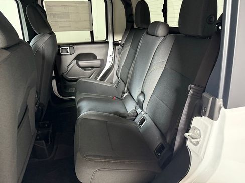 New 2025 Jeep Gladiator Sport AWD/4WD image 13