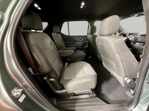 Used 2023 Chevrolet Traverse LT FWD image 25