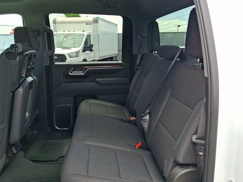 Used 2025 Chevrolet Silverado 2500 LT w/ Convenience Package AWD/4WD image 10