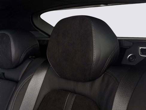 Used 2024 Aston Martin DBX image 47