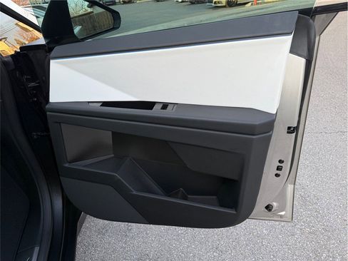 Used 2024 Tesla Cybertruck Cyberbeast image 40