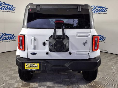 Used 2024 Ford Bronco Outer Banks image 6