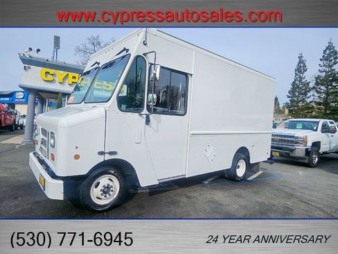 Used 2014 Ford E-350 and Econoline 350 Super Duty w/ A/C Prep Package image 1