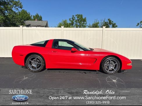 Used 1998 Chevrolet Corvette Coupe RWD image 1