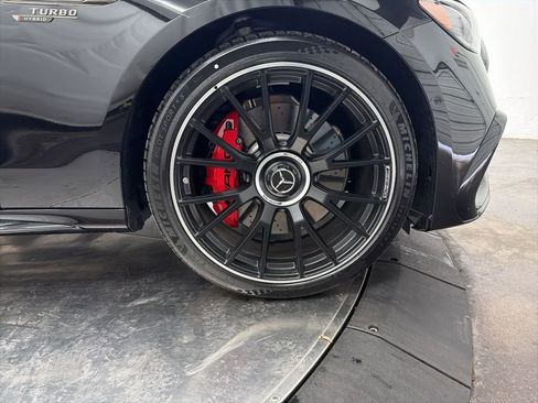 New 2026 Mercedes-Benz E 53 AMG e 4MATIC Sedan image 9