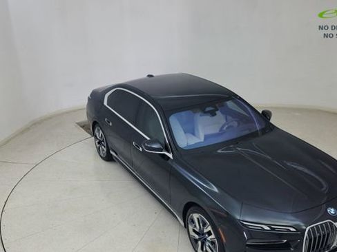 Used 2023 BMW i7 xDrive60 AWD/4WD image 83
