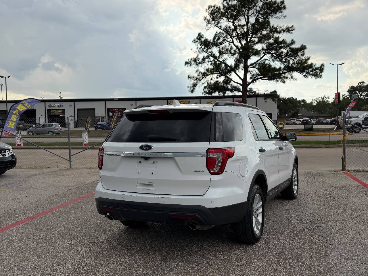 Used 2017 Ford Explorer 4WD image 17