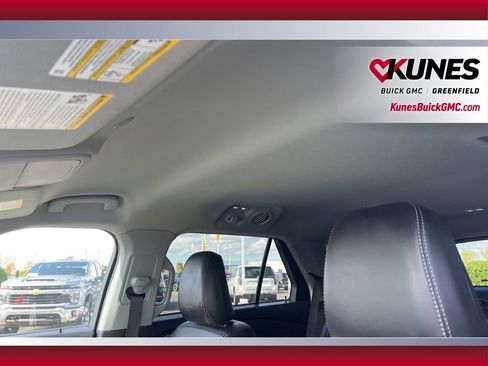 Used 2023 Ford Explorer XLT w/ Equipment Group 202A image 14