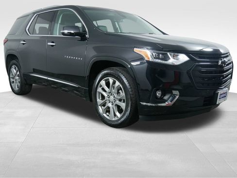 Used 2018 Chevrolet Traverse Premier w/ LPO, Black Accent Package AWD/4WD image 2