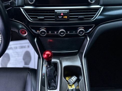 Used 2018 Honda Accord Sport image 7