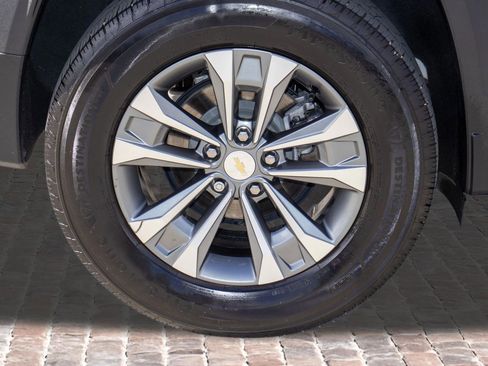 Used 2025 Chevrolet Equinox LT image 39