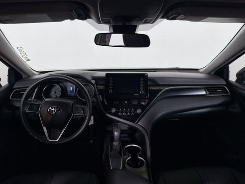 Certified 2021 Toyota Camry LE image 21