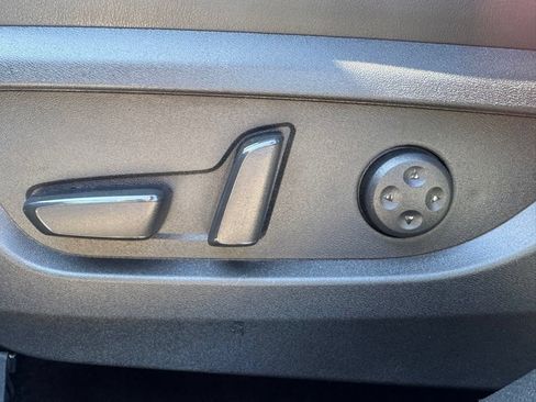 Used 2023 INFINITI QX55 Sensory w/ Lighting Package AWD/4WD image 12