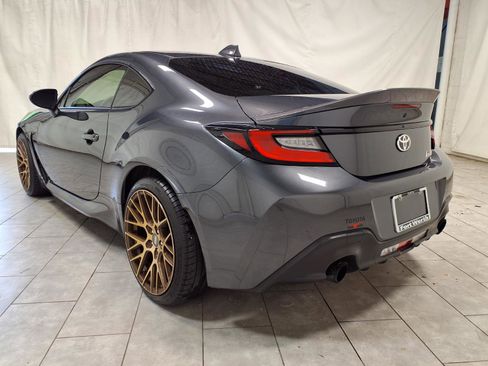 Used 2025 Toyota GR86 Premium RWD image 7