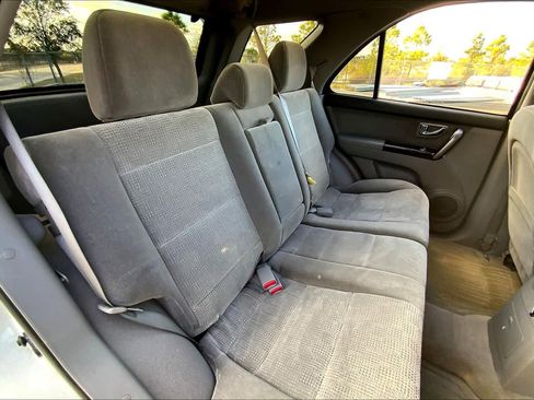 Used 2007 Kia Sorento EX image 18