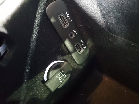 Used 2023 Dodge Challenger SXT image 24