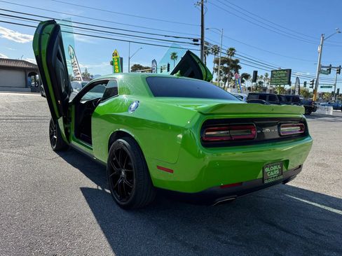 Used 2017 Dodge Challenger GT w/ Driver Convenience Group AWD/4WD image 13