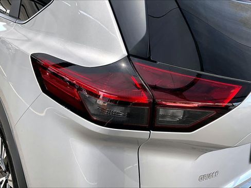 Certified 2023 Nissan Rogue SV w/ SV Premium B Package AWD/4WD image 29