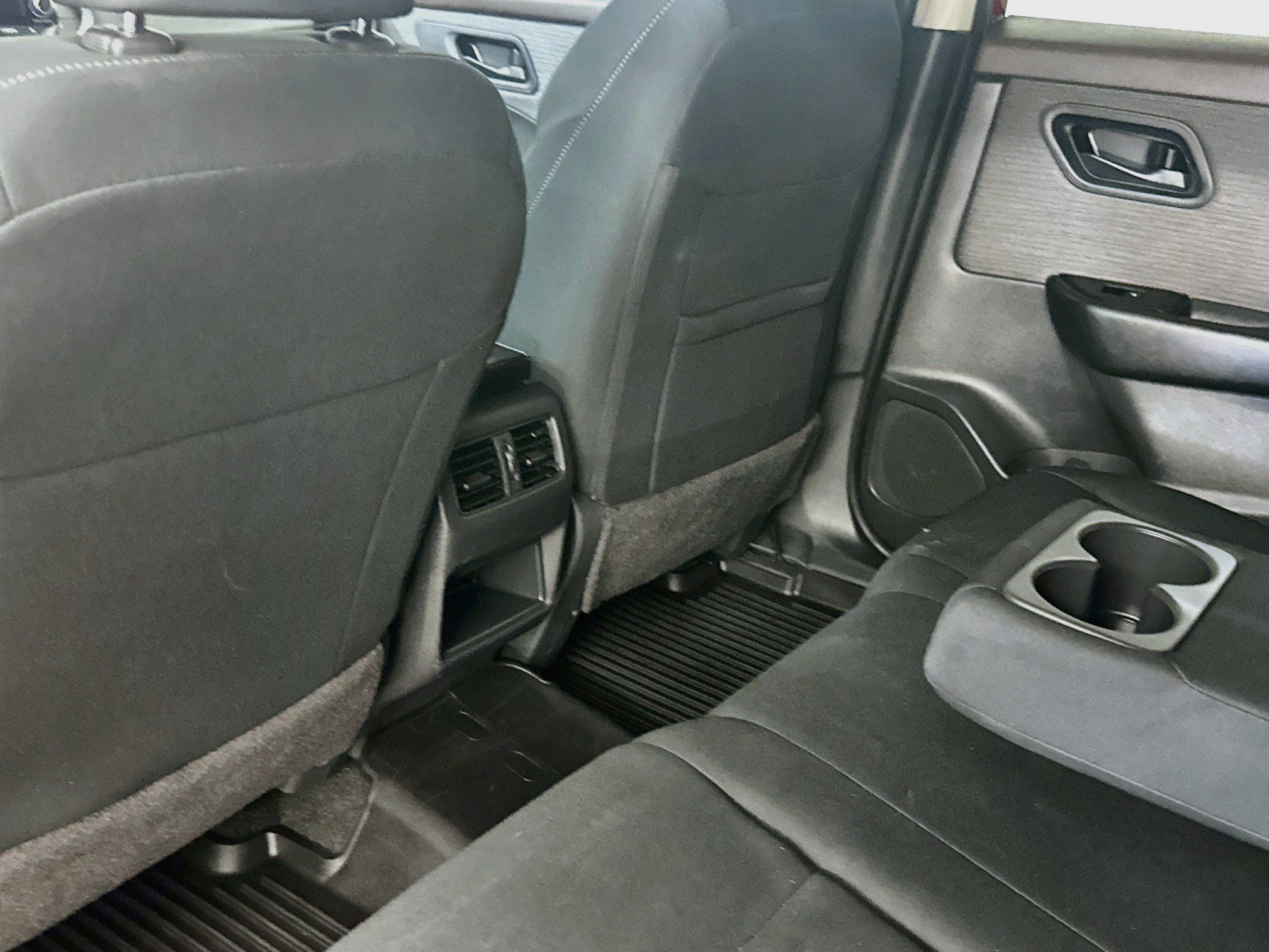 Used 2023 Nissan Rogue S AWD/4WD image 27