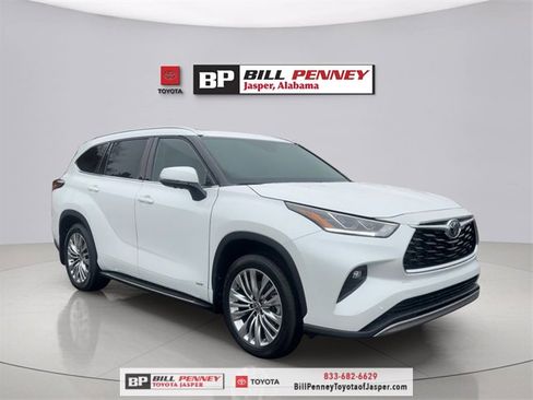 New 2026 Toyota Highlander Platinum image 7