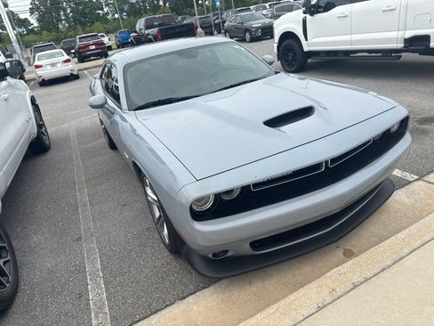 Used 2021 Dodge Challenger R/T image 5