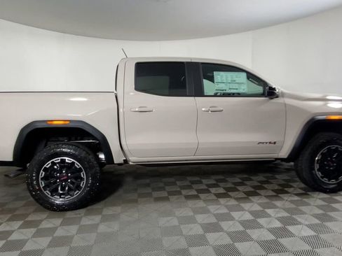 New 2026 GMC Canyon AT4 image 2