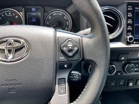 Used 2023 Toyota Tacoma TRD Off-Road w/ Technology Package AWD/4WD image 25