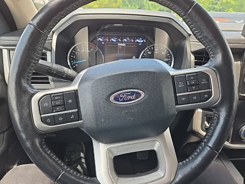 Used 2024 Ford Expedition Max XLT AWD/4WD image 18