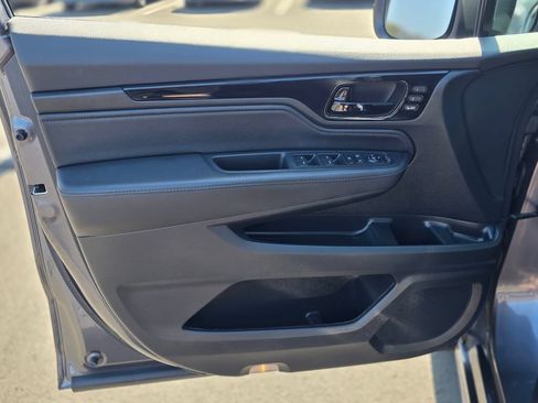 Used 2024 Honda Odyssey Touring image 25