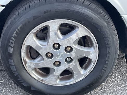 Used 2001 Toyota Camry LE image 30