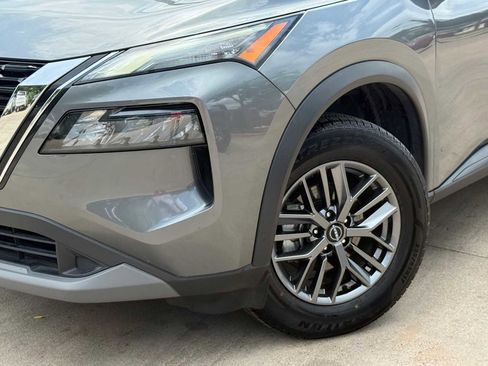 Used 2023 Nissan Rogue S AWD/4WD image 5