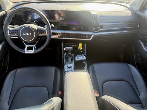 Used 2023 Kia Sportage EX image 16