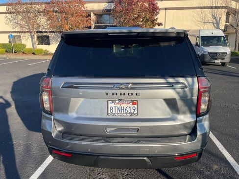 Used 2021 Chevrolet Tahoe Z71 w/ Z71 Signature Package image 5
