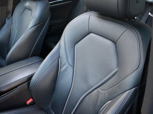 Used 2021 BMW 540i xDrive w/ M Sport Package image 10