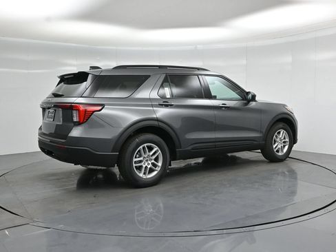 New 2026 Ford Explorer Active RWD image 26