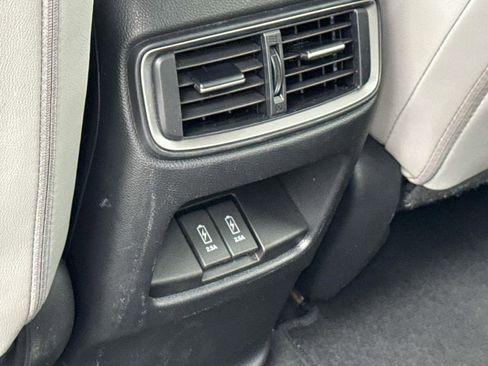 Used 2018 Honda CR-V Touring image 31