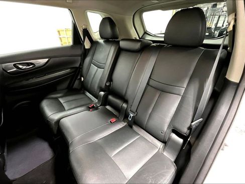 Used 2015 Nissan Rogue SL FWD image 30