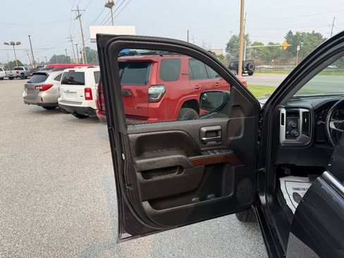 Used 2014 GMC Sierra 1500 SLE w/ SLE Value Package AWD/4WD image 9