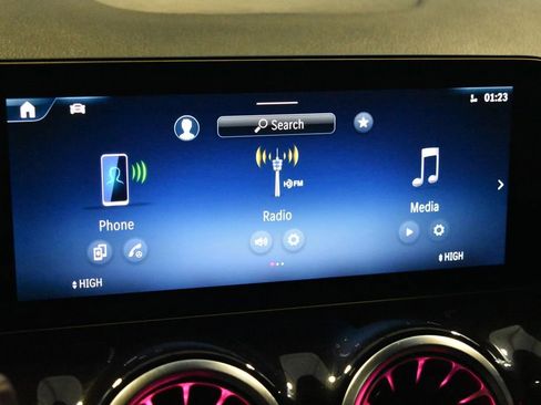 Certified 2026 Mercedes-Benz GLA 250 4MATIC image 11