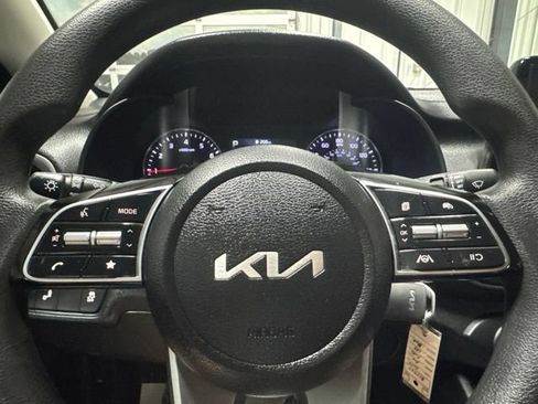 Used 2024 Kia Forte LXS w/ LXS Technology Package FWD image 12