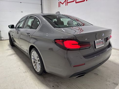 Used 2022 BMW 530i xDrive 530i xDrive w/ Premium Package image 5