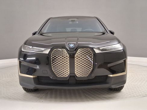 Used 2024 BMW iX xDrive50 w/ Luxury Package AWD/4WD image 4
