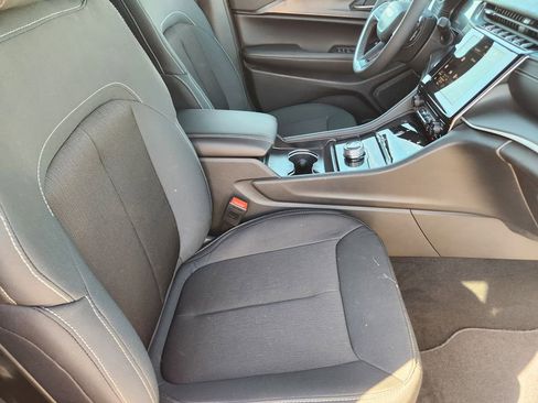 New 2026 Jeep Grand Cherokee Laredo RWD image 10