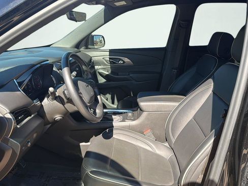 Used 2022 Chevrolet Traverse Premier w/ Redline Edition AWD/4WD image 9
