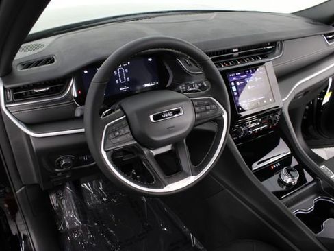 New 2026 Jeep Grand Cherokee L Laredo AWD/4WD image 8