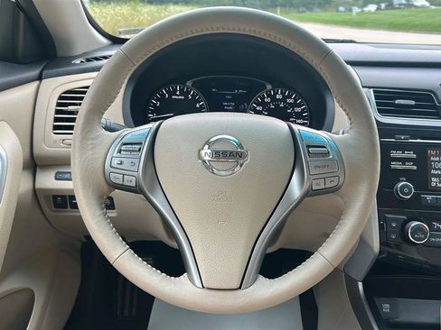 Used 2015 Nissan Altima 2.5 SV w/ Convenience Package FWD image 27