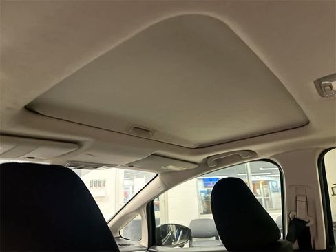 Used 2015 Honda Fit EX image 19