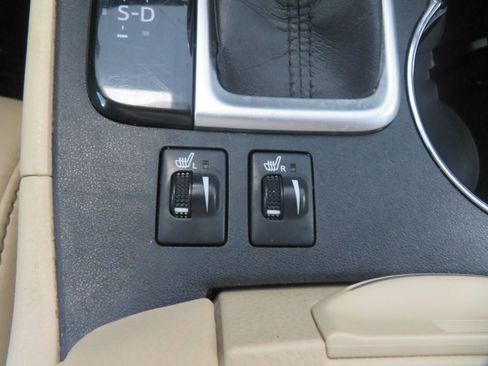 Used 2016 Toyota Highlander XLE FWD image 47