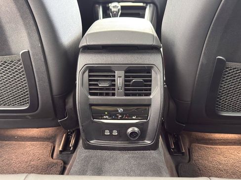Used 2019 BMW 330i xDrive Sedan w/ Convenience Package AWD/4WD image 29